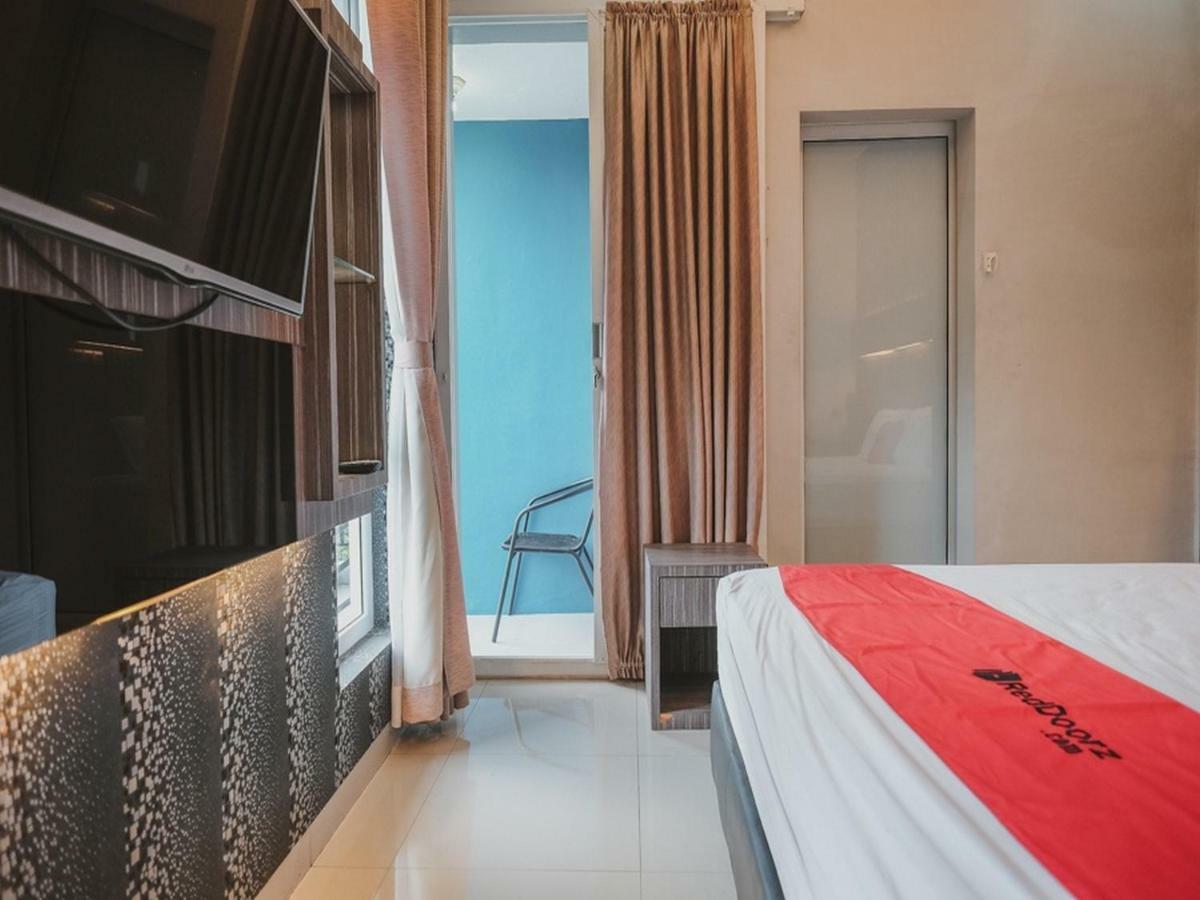 RedDoorz @ Jamin Ginting Medan Hotel Bagian luar foto